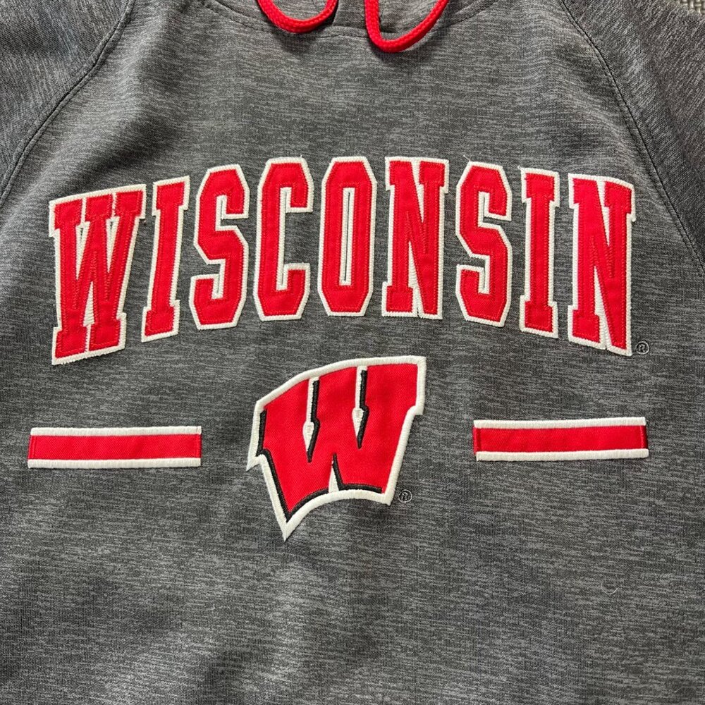 Wisconsin Badgers Colosseum Mens S Gray & Red Pullover Hoodie Sweatshirt - Picture 4 of 5